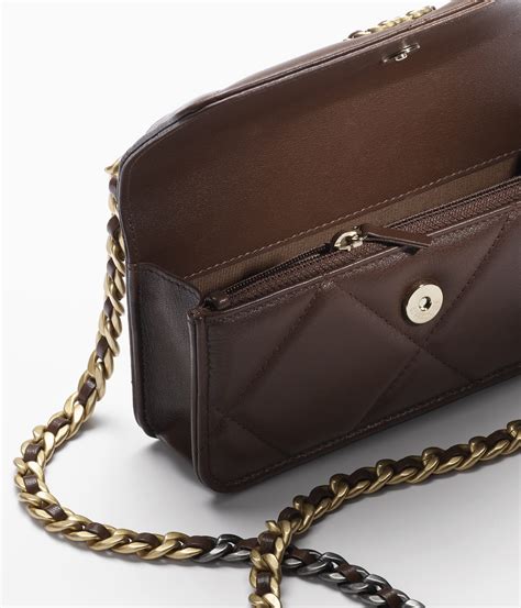 chanel 19 pochette mit kette